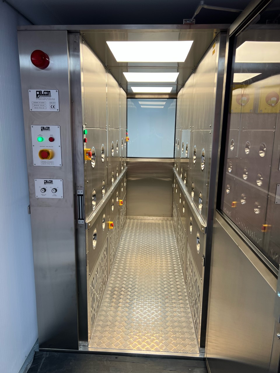 Multiple Person Airshowers - Stainless Steel (2)